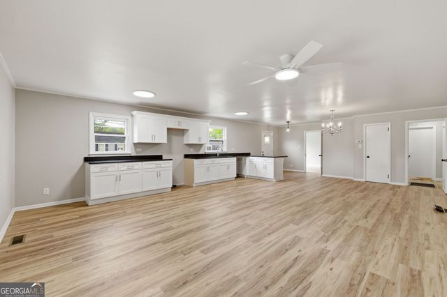 168 Moore Street, Trion, GA 30753