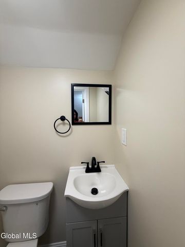 1240 7th Avenue, Schenectady, NY 12303