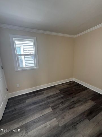 1240 7th Avenue, Schenectady, NY 12303
