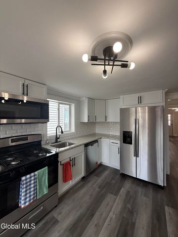 1240 7th Avenue, Schenectady, NY 12303