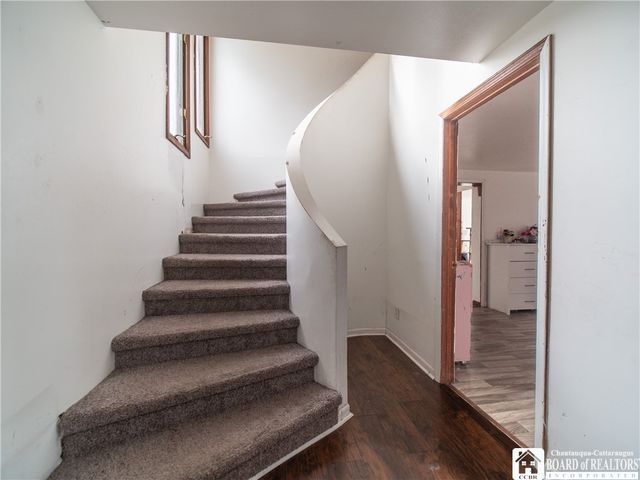 35 Crooked Brook Drive, Dunkirk, NY 14048