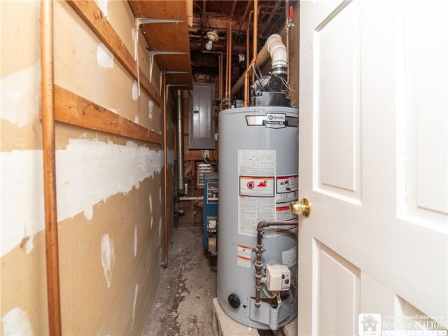 35 Crooked Brook Drive, Dunkirk, NY 14048