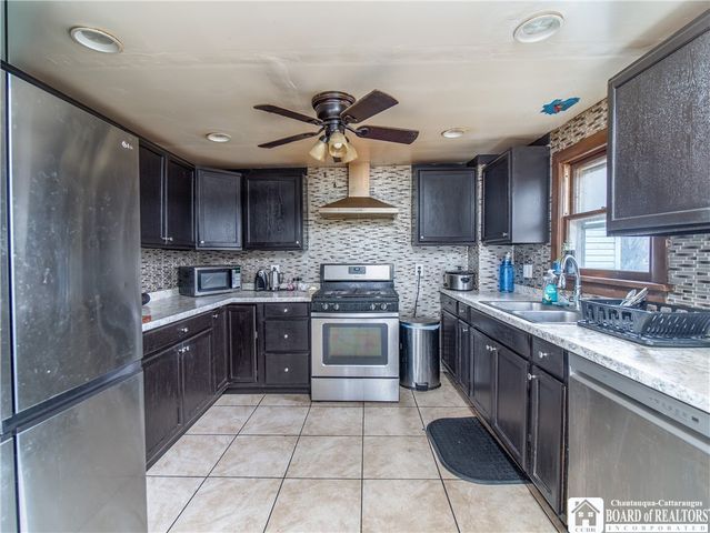 35 Crooked Brook Drive, Dunkirk, NY 14048