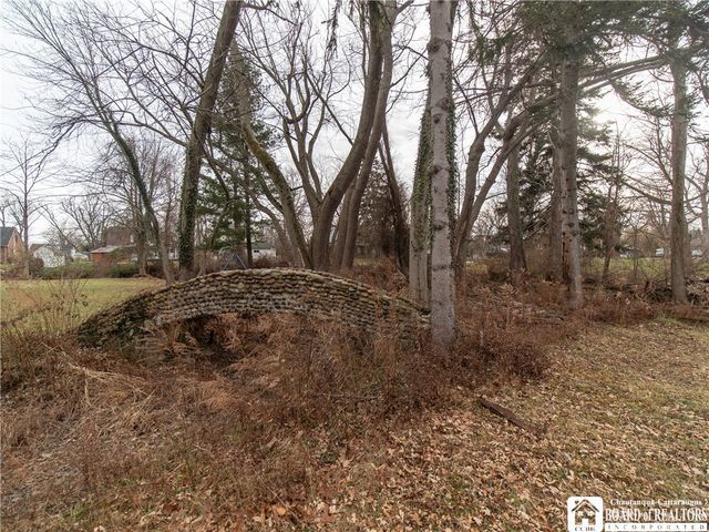 35 Crooked Brook Drive, Dunkirk, NY 14048