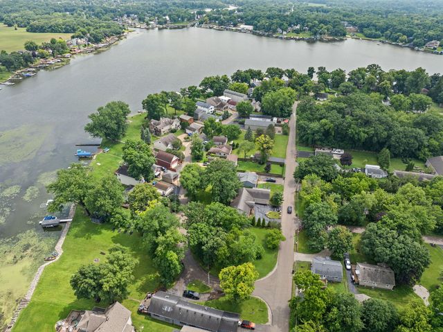 40913 N Park Avenue, Antioch, IL 60002