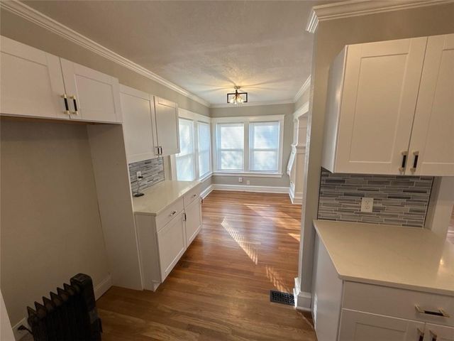 3811 College Avenue, Kansas City, MO 64128