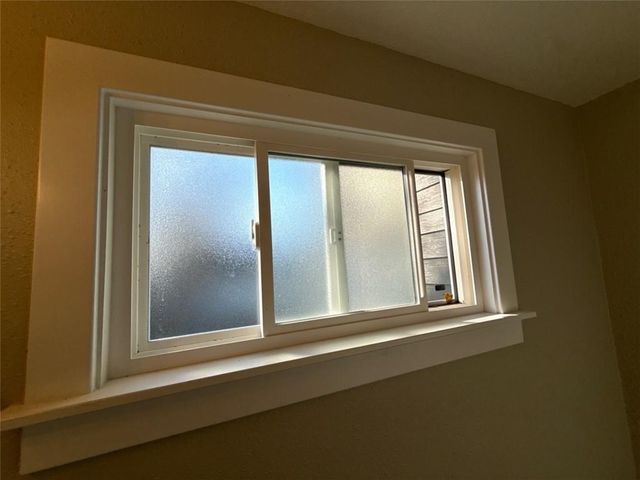 3811 College Avenue, Kansas City, MO 64128