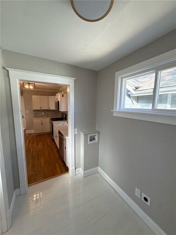 3811 College Avenue, Kansas City, MO 64128