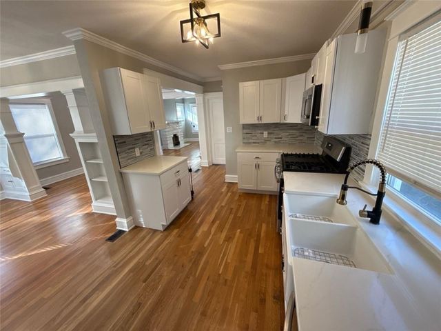 3811 College Avenue, Kansas City, MO 64128