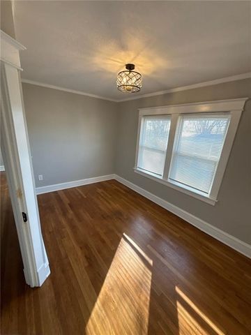 3811 College Avenue, Kansas City, MO 64128