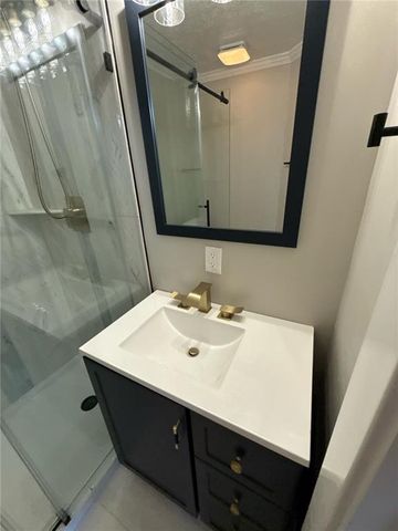 3811 College Avenue, Kansas City, MO 64128