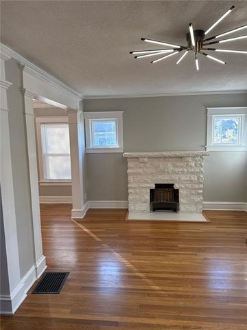 3811 College Avenue, Kansas City, MO 64128