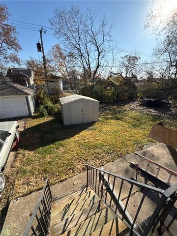 3811 College Avenue, Kansas City, MO 64128