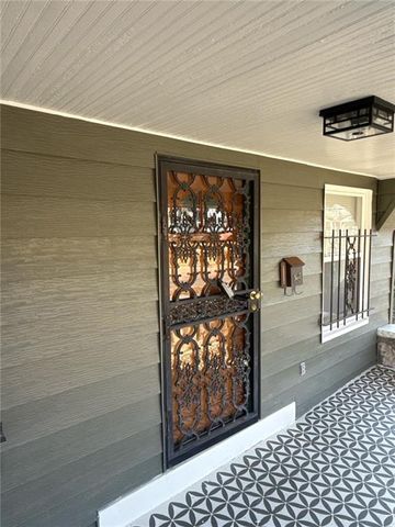 3811 College Avenue, Kansas City, MO 64128