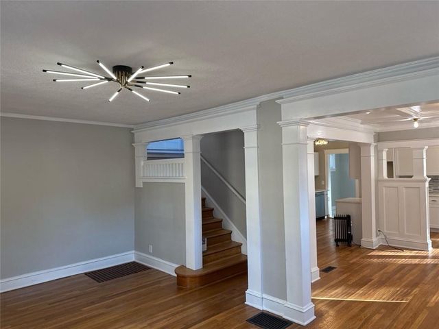 3811 College Avenue, Kansas City, MO 64128