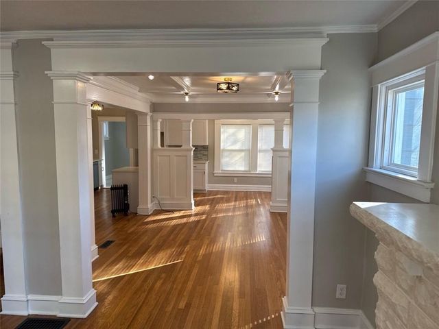 3811 College Avenue, Kansas City, MO 64128