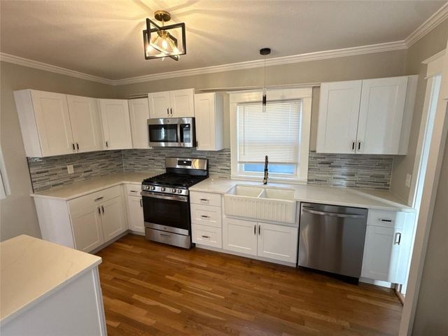 3811 College Avenue, Kansas City, MO 64128