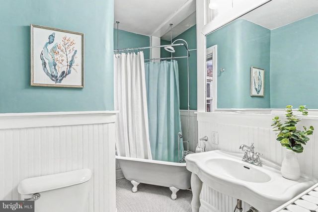 111 CALDER ST, Harrisburg, PA 17102