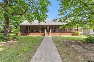 2270 Donna Dr, Chandler, TX 75758