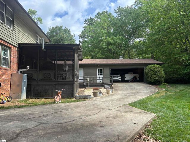 211 Pebble Creek Drive, Taylors, SC 29687