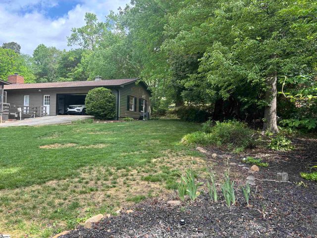 211 Pebble Creek Drive, Taylors, SC 29687