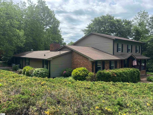 211 Pebble Creek Drive, Taylors, SC 29687