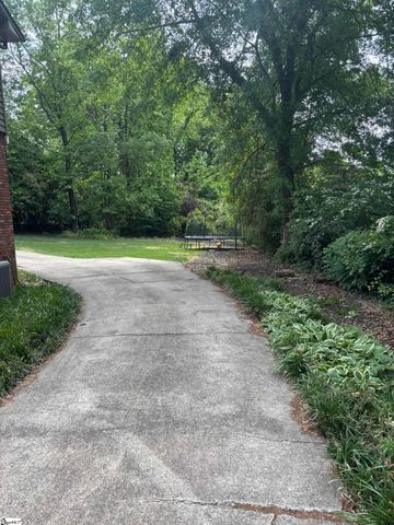 211 Pebble Creek Drive, Taylors, SC 29687
