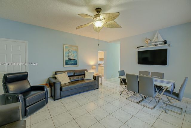 326 Harrison St 106A, Hollywood, FL 33019