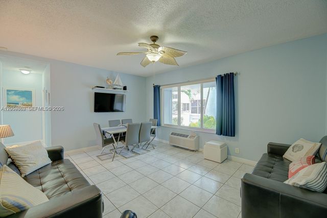 326 Harrison St 106A, Hollywood, FL 33019