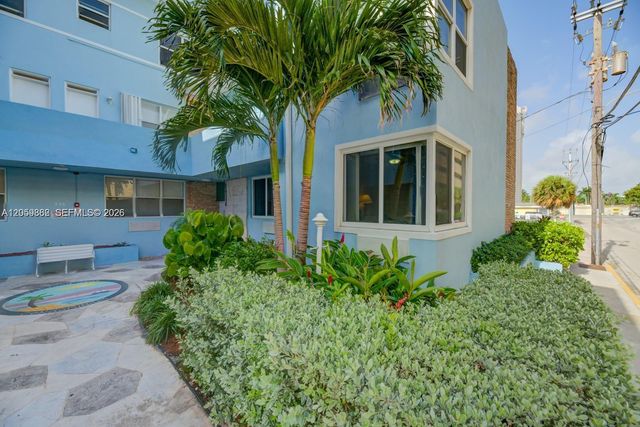 326 Harrison St 106A, Hollywood, FL 33019