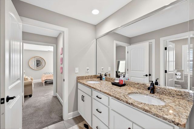 127 Waters Hill Cir, Lebanon, TN 37087