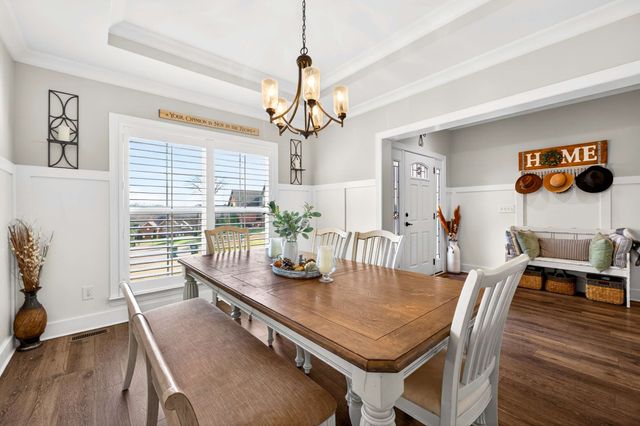 127 Waters Hill Cir, Lebanon, TN 37087