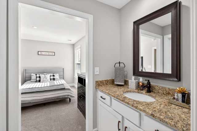 127 Waters Hill Cir, Lebanon, TN 37087