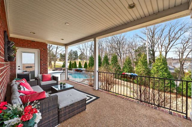 127 Waters Hill Cir, Lebanon, TN 37087