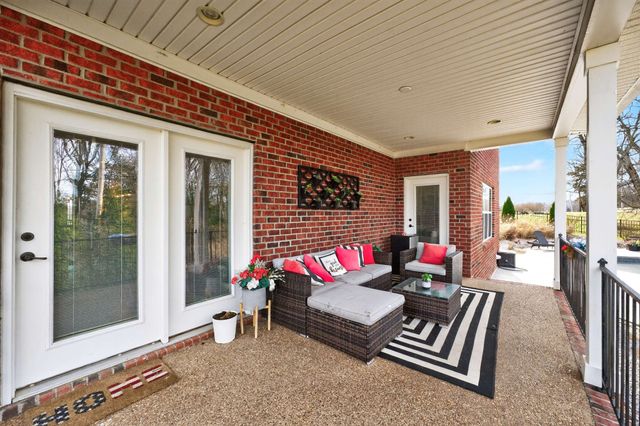 127 Waters Hill Cir, Lebanon, TN 37087