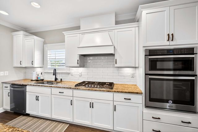 127 Waters Hill Cir, Lebanon, TN 37087