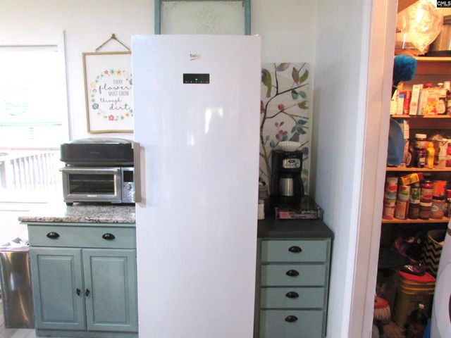 14 Yashica Court, West Columbia, SC 29172