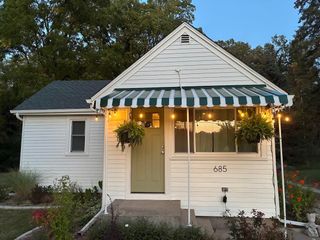 685 S Wagner Road, Ann Arbor, MI 48103
