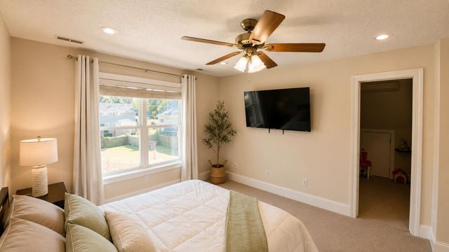 5537 Lachapelle Bend, North Charleston, SC 29418