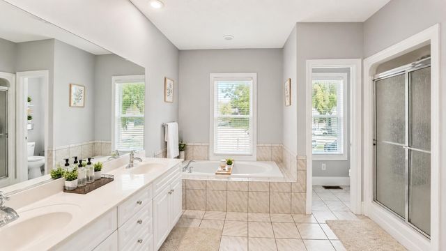 5537 Lachapelle Bend, North Charleston, SC 29418