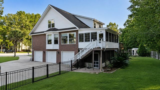 5537 Lachapelle Bend, North Charleston, SC 29418