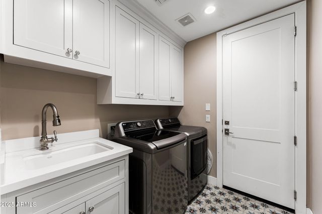 9466 E ROCKWOOD Drive, Scottsdale, AZ 85255