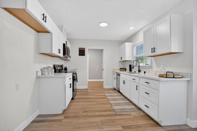 1620 E Harding Way, Stockton, CA 95205