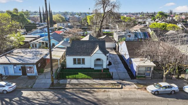 1620 E Harding Way, Stockton, CA 95205