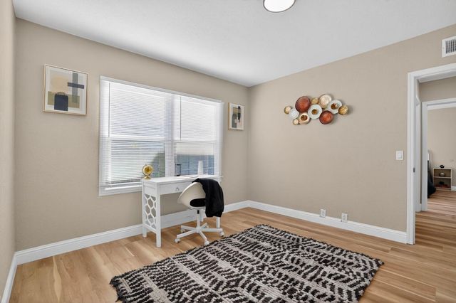 1620 E Harding Way, Stockton, CA 95205