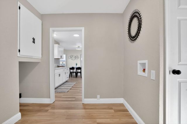 1620 E Harding Way, Stockton, CA 95205