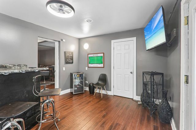 1404 S 8th Avenue, Maywood, IL 60153