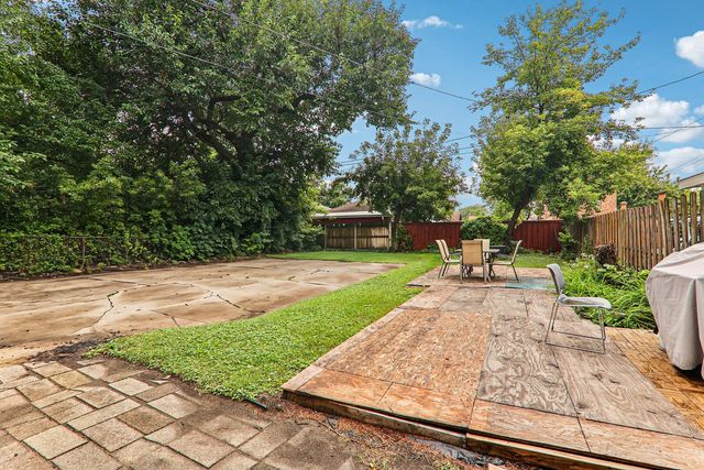 1404 S 8th Avenue, Maywood, IL 60153