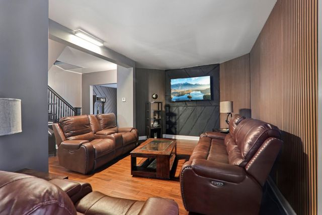 1404 S 8th Avenue, Maywood, IL 60153