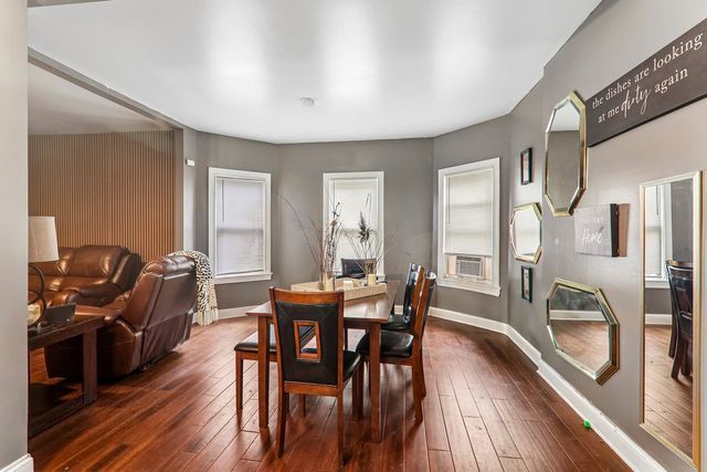 1404 S 8th Avenue, Maywood, IL 60153